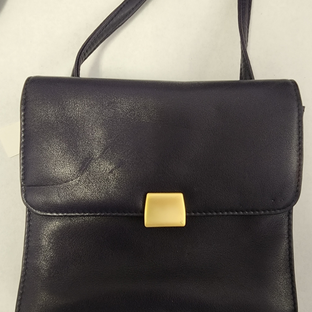 Elegant Worthington Black Leather Women's Wallet On A Bag